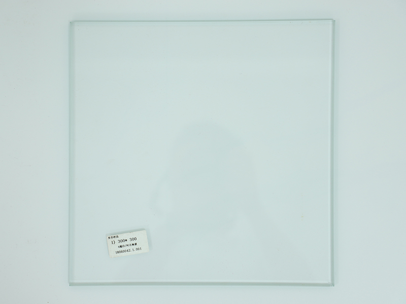 What is the Difference Between Ultra Clear and Low Iron Glass?